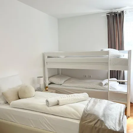 Lägenhetshotell Talia Ni